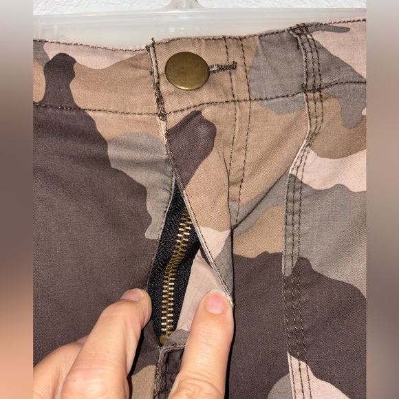 Camo Sabrina Lauren NY cropped size 8 - Picture 5 of 9
